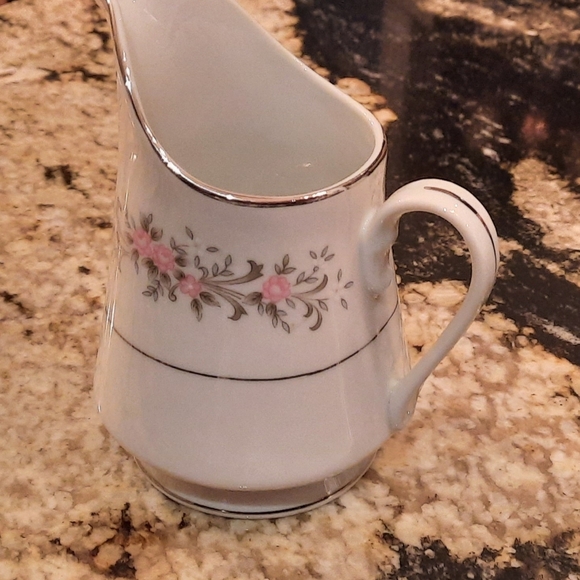 Premiere Fine China Rose Garden Creamer - Picture 3 of 6